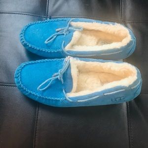 UGG slippers size 9